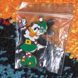 Disney Christmas pin